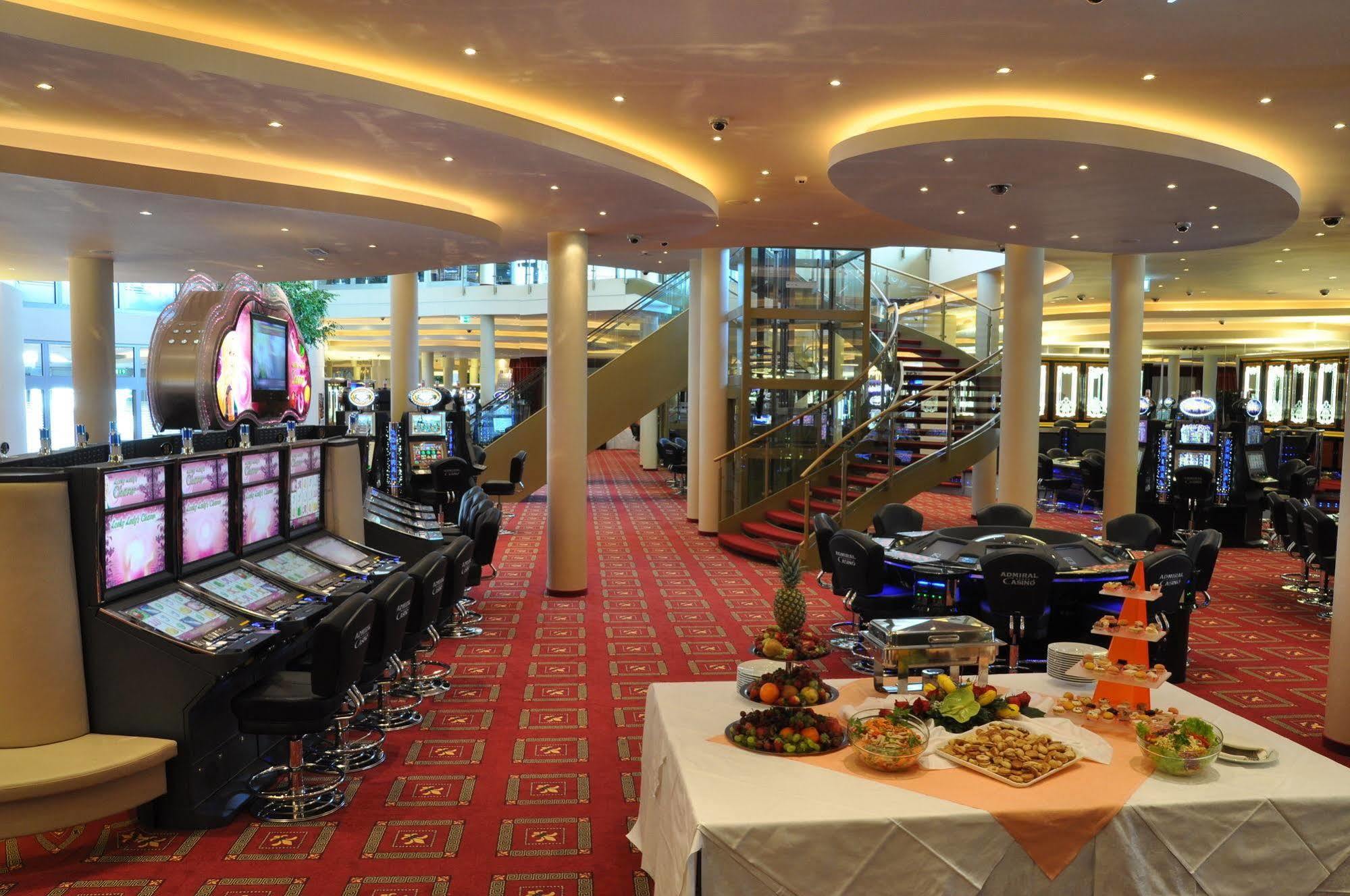Casino & Admiral Hotel 3*
